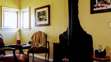 Standard House, Non Smoking (Carriage) | Free WiFi, bed sheets