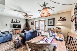 Studio (2 Bedrooms) | Property amenity