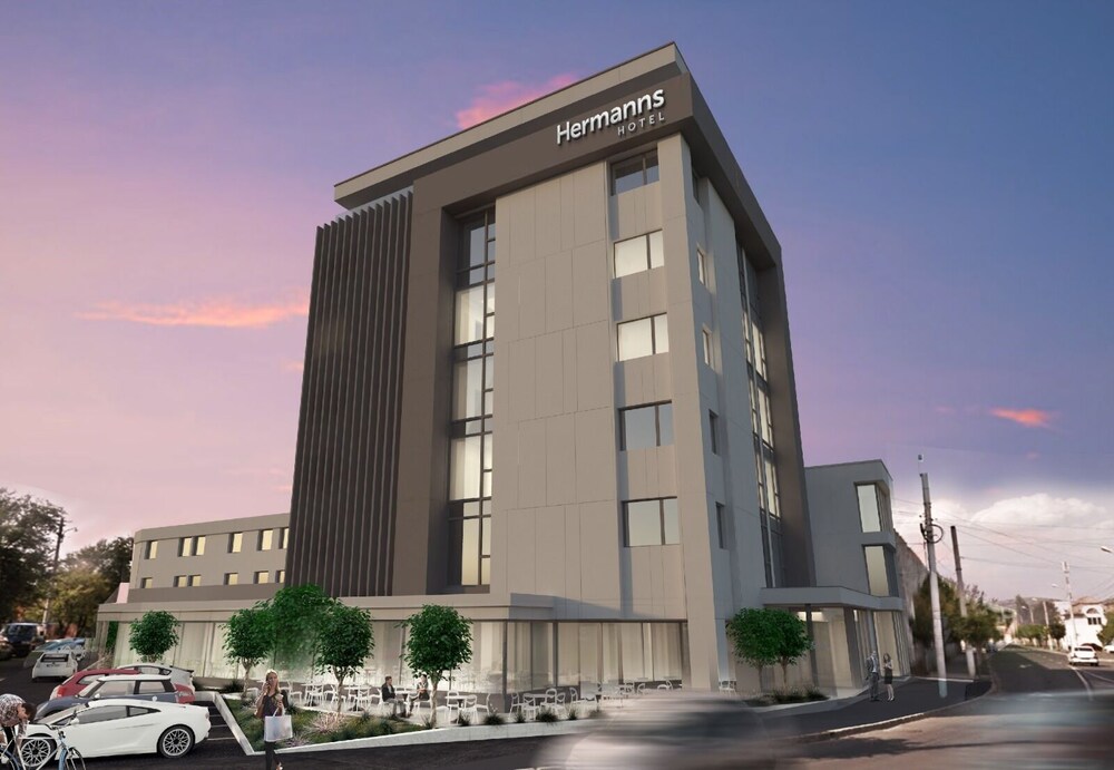 4 Star Hotels