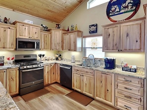 Studio (3 Bedrooms) | Property amenity