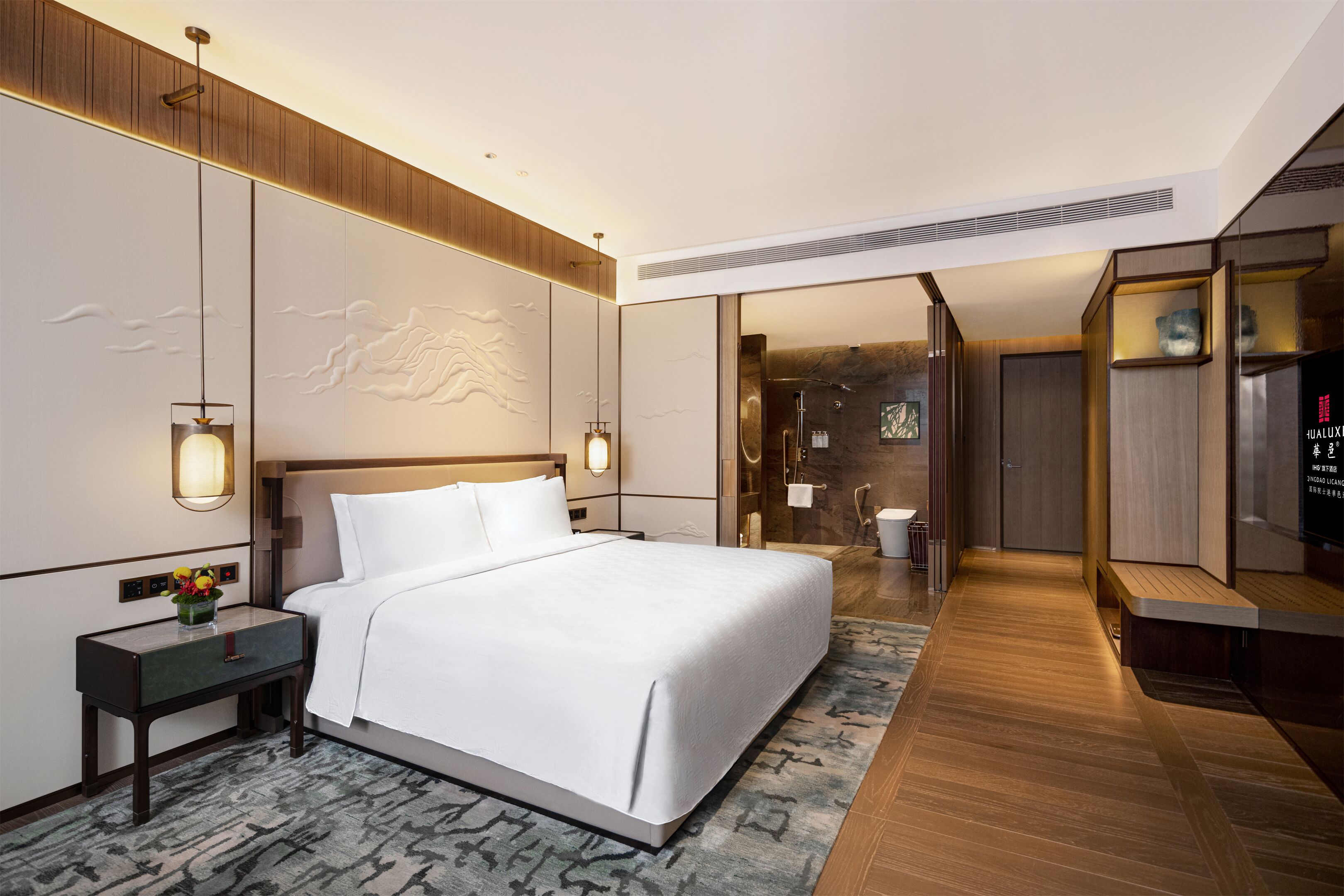 Royal Double Room, 1 Single Bed