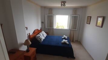 3 camere, ferro/asse da stiro, Wi-Fi gratuito, lenzuola