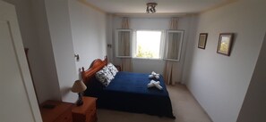 3 Schlafzimmer, Bügeleisen/Bügelbrett, kostenloses WLAN, Bettwäsche