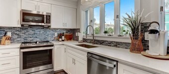 Sea La Vie - Oceanfront, Beach Access, Pool