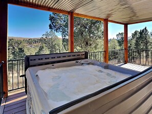 Studio (4 Bedrooms) | Property amenity