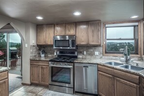 Estudio (4 Bedrooms) | Servicio de la propiedad