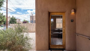 House (1 Bedroom) | Property amenity