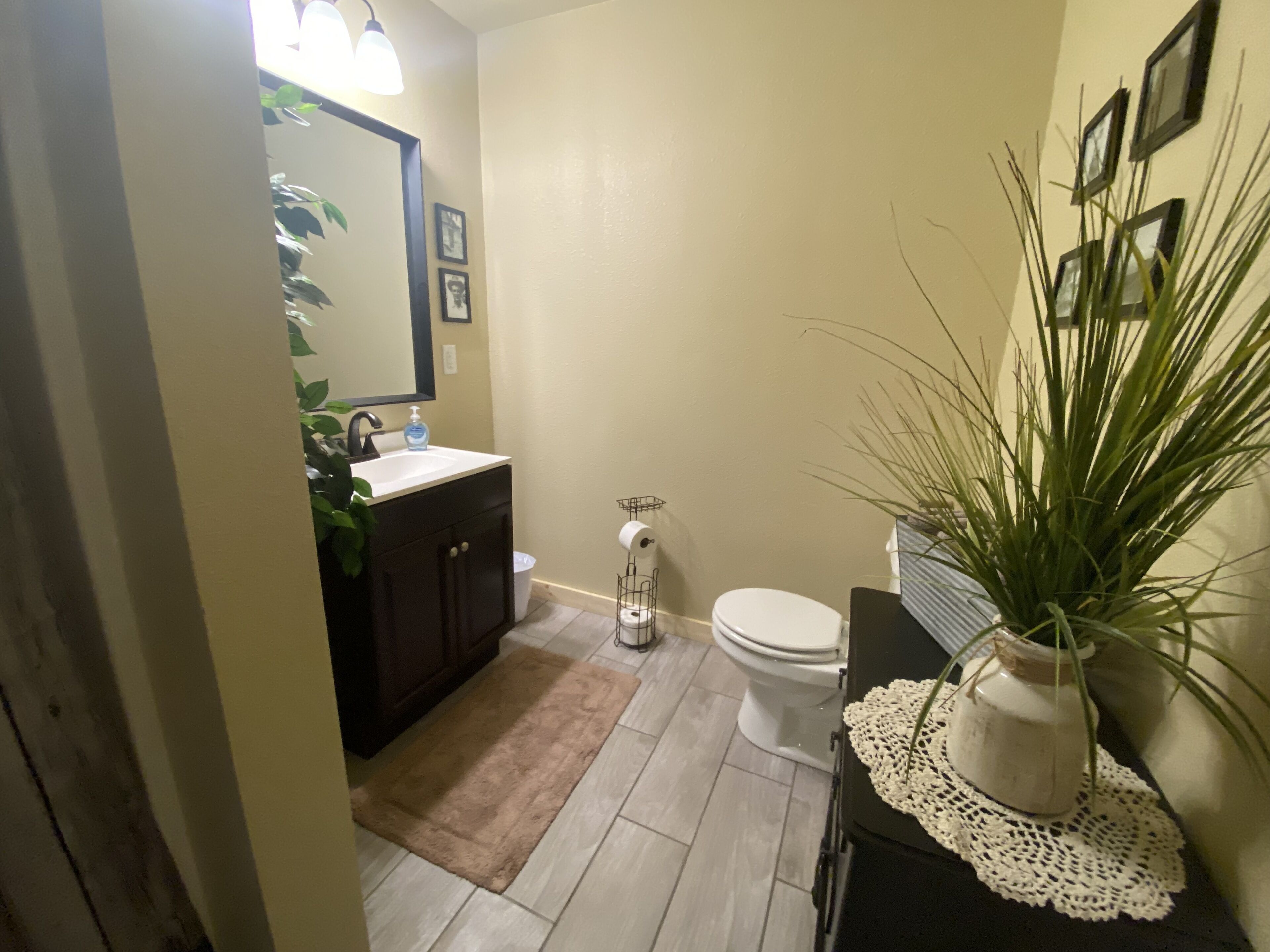 Shower, hair dryer, towels, toilet paper