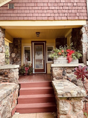 Niagara Wine Country Cottage