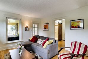 Televisión y chimenea 