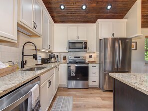 Estudio (2 Bedrooms) | Servicio de la propiedad