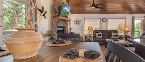 Estudio (2 Bedrooms) | Servicio de la propiedad