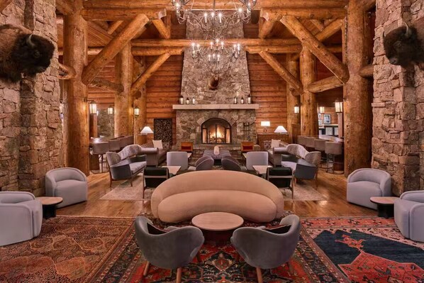 Interior - Ritz-Carlton Bachelor Gulch King Suite. Unmatched Luxury (Edwards)