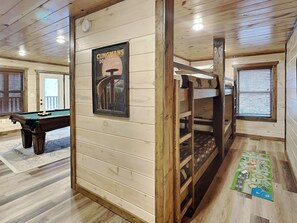 스튜디오 (4 Bedrooms) | 기타