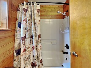 Studio (3 Bedrooms) | Ausstattung der Unterkunft