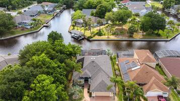 House (3 Bedrooms) | Property amenity