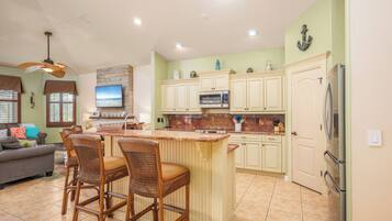 House (3 Bedrooms) | Property amenity