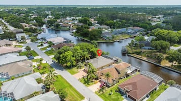 House (3 Bedrooms) | Property amenity