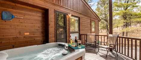 Studio (5 Bedrooms) | Utendørs boblebad