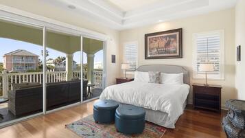 4 bedrooms, individually decorated, individually furnished, free WiFi