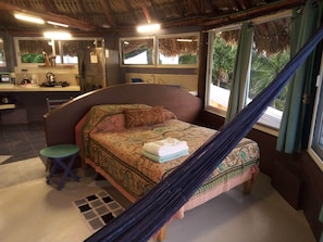 Family Cabin | 1 bedroom, laptop workspace, iron/ironing board, free WiFi