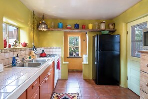 Casa (2 Bedrooms) | Servicio de la propiedad