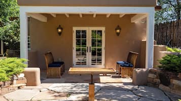 House (2 Bedrooms) | Property amenity