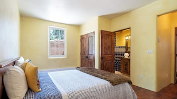 House (2 Bedrooms) | Property amenity