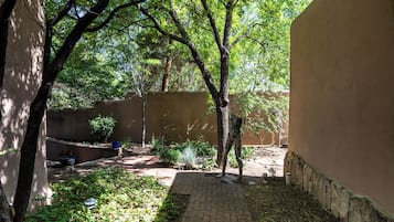 House (2 Bedrooms) | Property amenity