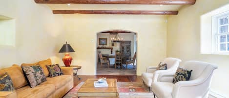 House (2 Bedrooms) | Property amenity