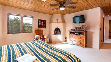 House (4 Bedrooms) | Property amenity