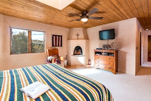 House (4 Bedrooms) | Property amenity
