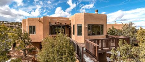 House (4 Bedrooms) | Property amenity