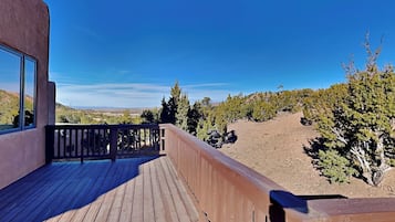 House (4 Bedrooms) | Kemudahan hartanah