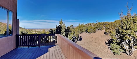 House (4 Bedrooms) | Property amenity