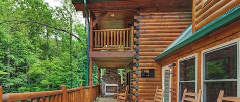 Studio (5 Bedrooms) | Front of property