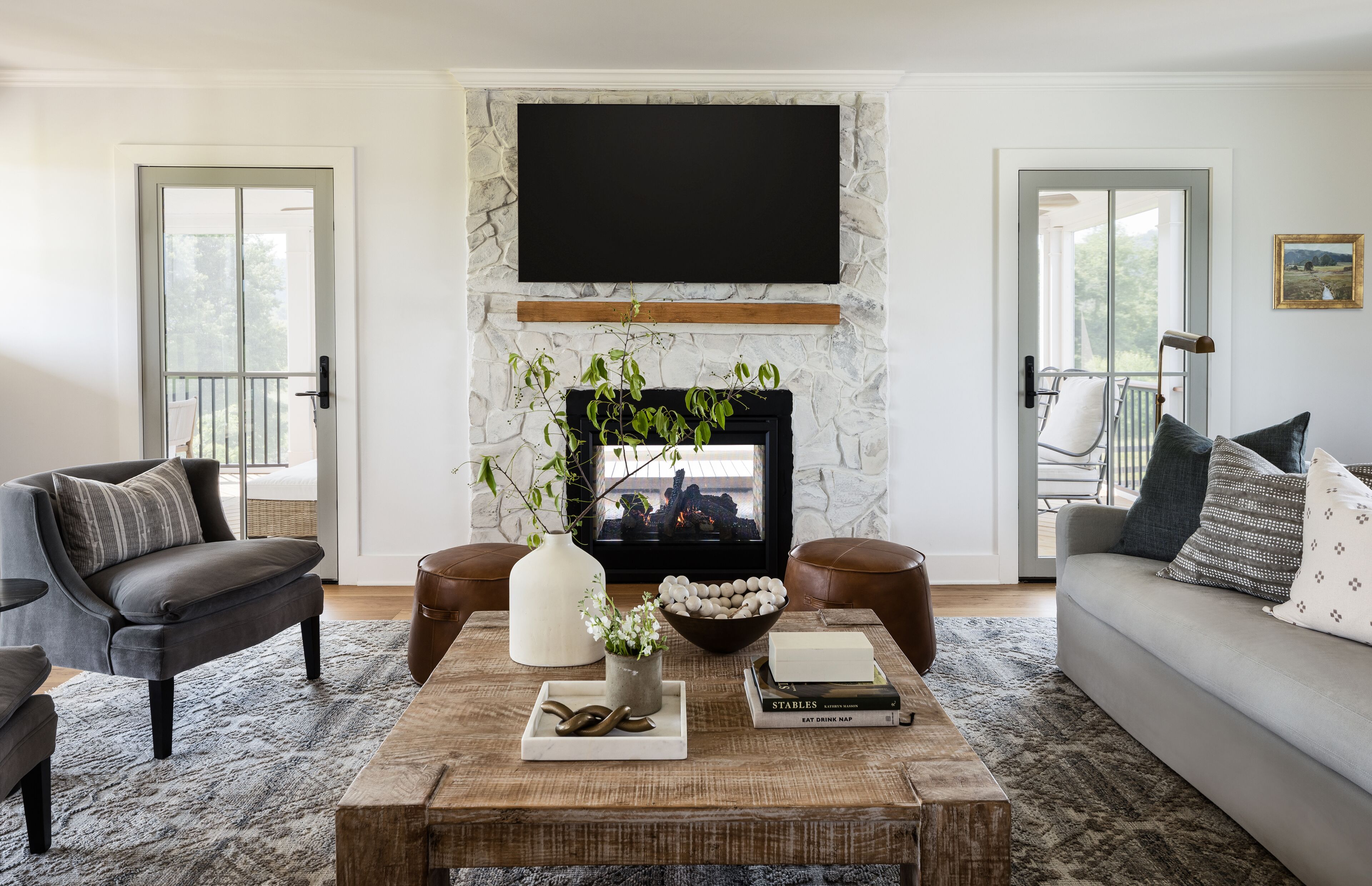 TV, fireplace
