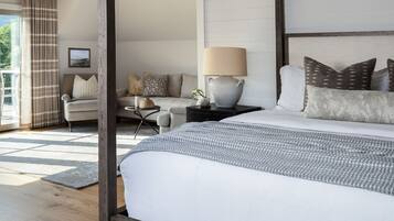 5 bedrooms, iron/ironing board, internet, bed sheets