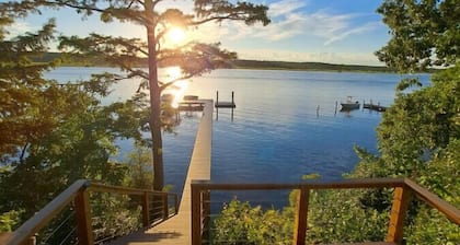 Chickahominy River Home Close to Williamsburg