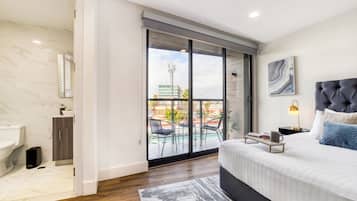 Elegant Apartment with Balcony | 1 habitación, ropa de cama de alta calidad y edredón