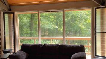 House, Private Bathroom (Treetops in Town) | Interior