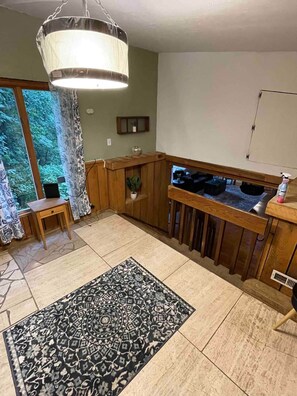 House, Private Bathroom (Treetops in Town) | Interior