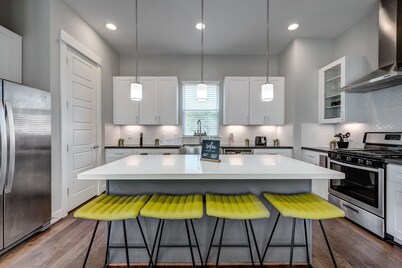 3BR Entire Home: Sleeps 8 In Downtown Houston