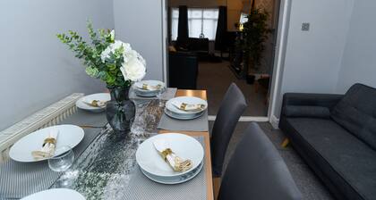 Fabulous Home from Home 3 bed House