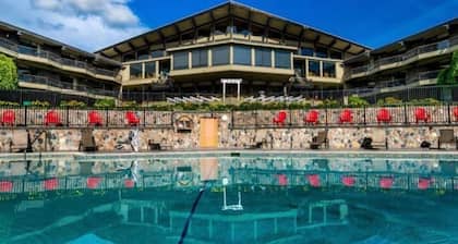 Shanty Creek Bellaire -golf haven - 90 holes on resort- sleep18