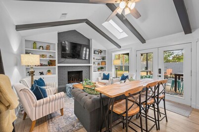 Casa da Vida | Poolside Fun & Comfort 4BR/2.5BA