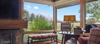Outpost: Golf Creek 35 - Teton Views!