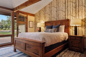 2 bedrooms, desk, iron/ironing board, WiFi - Outpost: Golf Creek 35 - Teton Views! (Jackson)