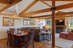 Interior - Outpost: Golf Creek 35 - Teton Views! (Jackson)