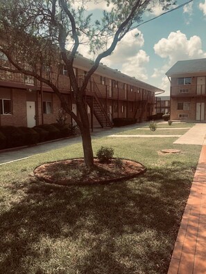 Exterior - Hallmark Inn and Suites (Killeen)